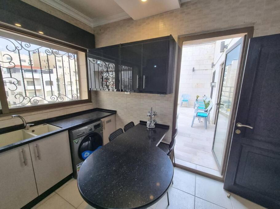 Deir Ghbar 3 Rooms Apart อัมมาน ภายนอก รูปภาพ